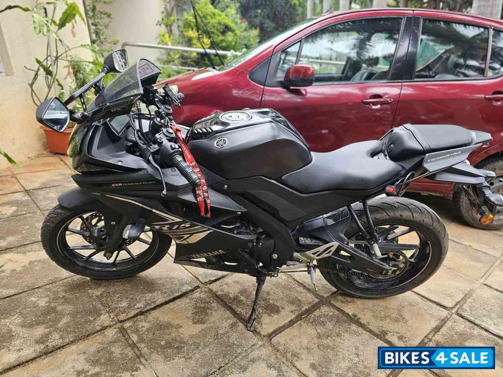 Black Yamaha YZF R15 V3 BS6 Black Yamaha YZF R15 V3 BS6