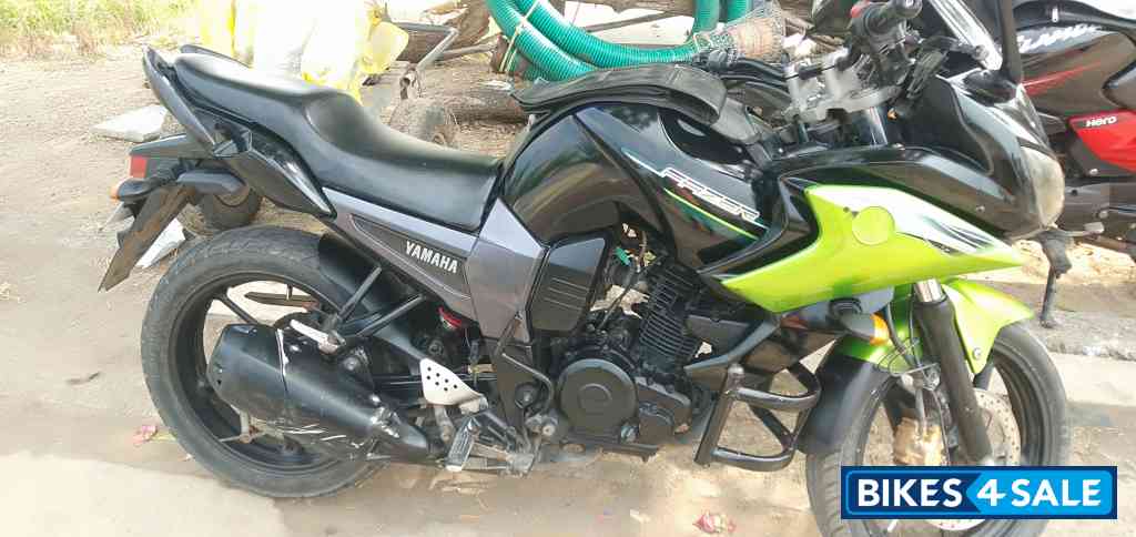Green Yamaha Fazer FZ16ST