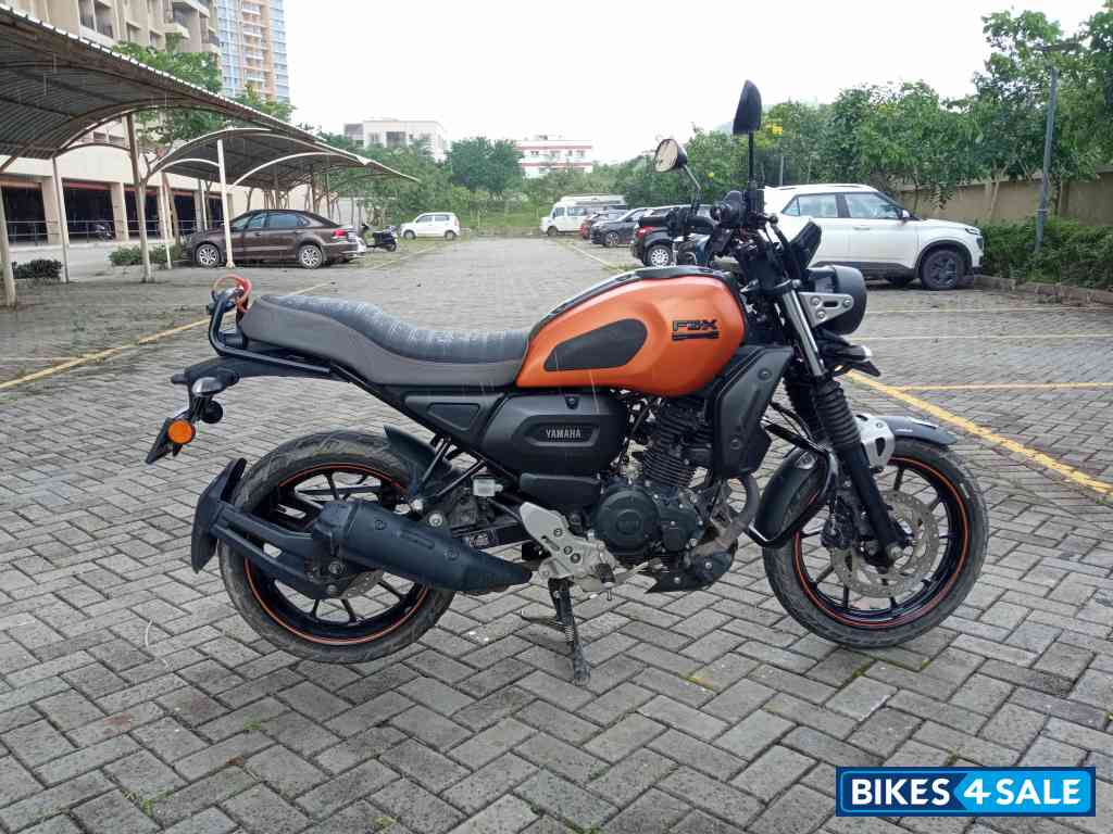 Matt Orange Yamaha FZ-X