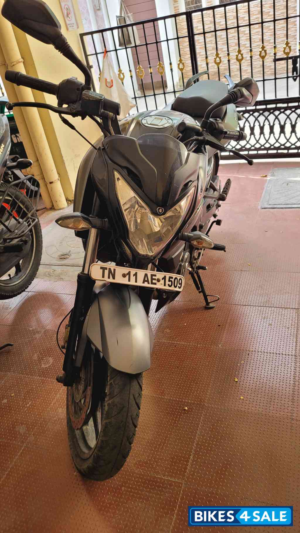 Black N Grey Bajaj Pulsar 200 NS ABS
