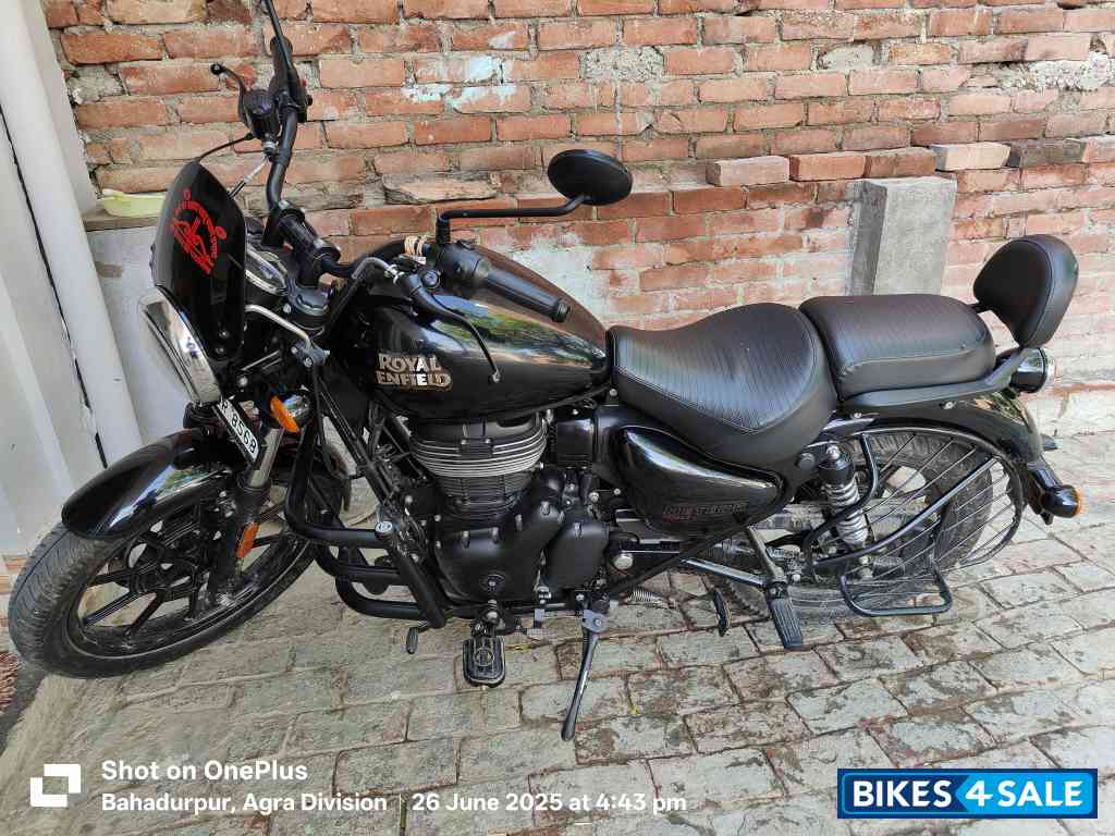 Black Royal Enfield Meteor 350 Fireball