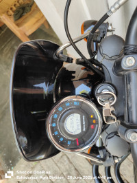 Black Royal Enfield Meteor 350 Fireball