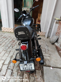 Black Royal Enfield Meteor 350 Fireball