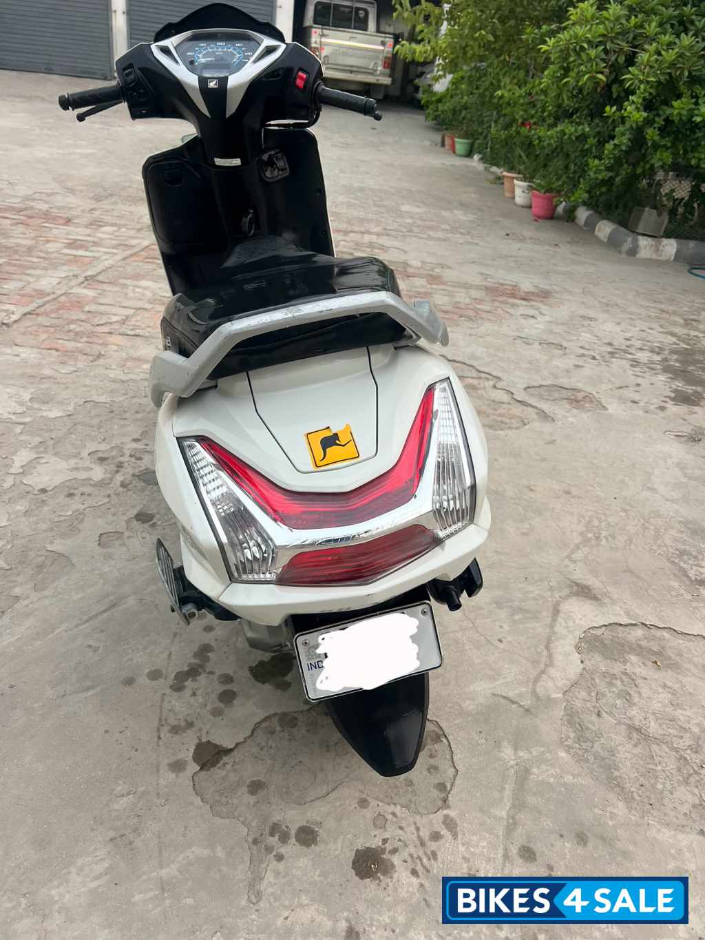 White Honda Activa 125 BS6