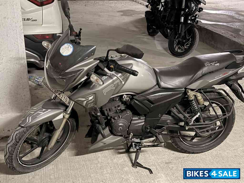 Matt Grey TVS Apache RTR 180 Matt Grey TVS Apache RTR 180