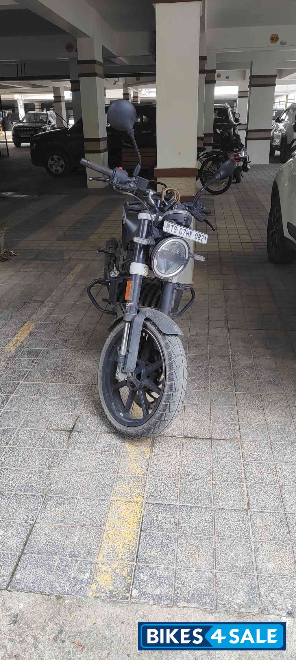 Husqvarna Svartpilen 250