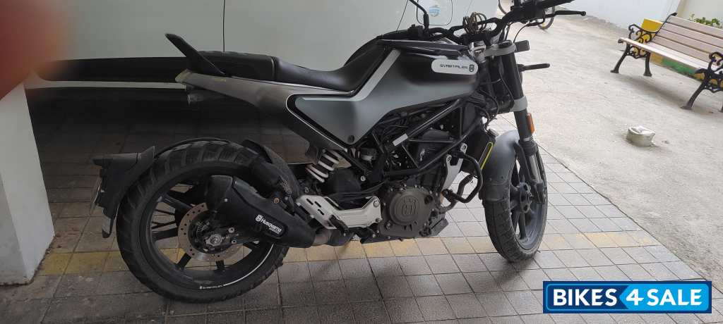 Husqvarna Svartpilen 250