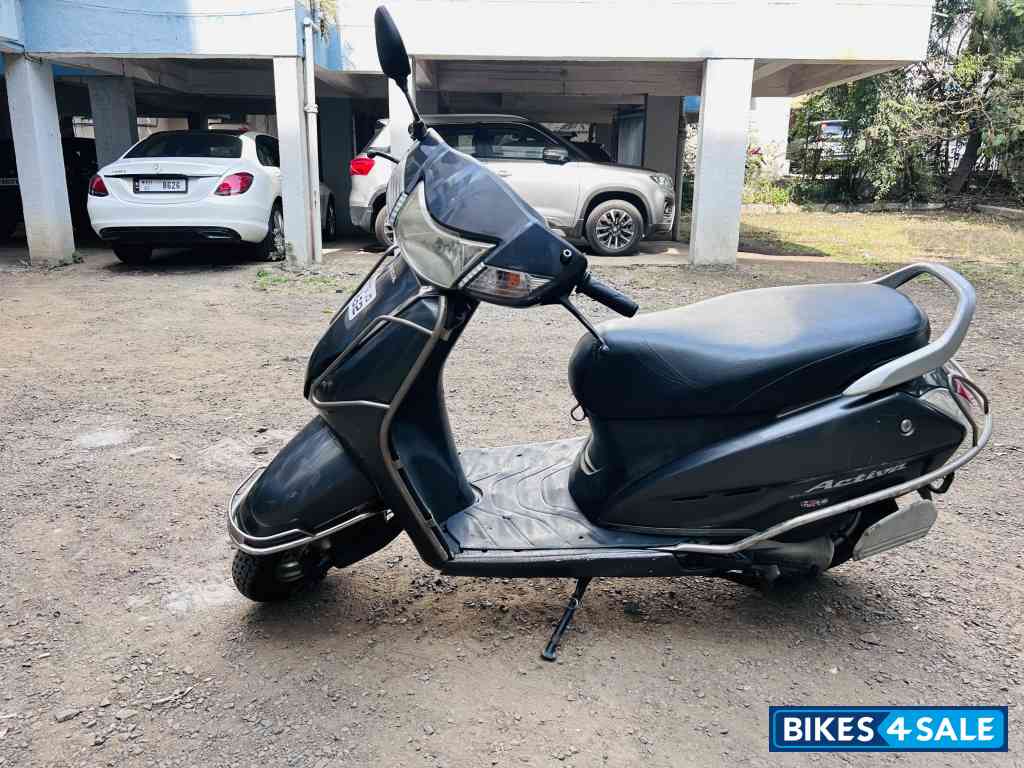 Grey Honda Activa