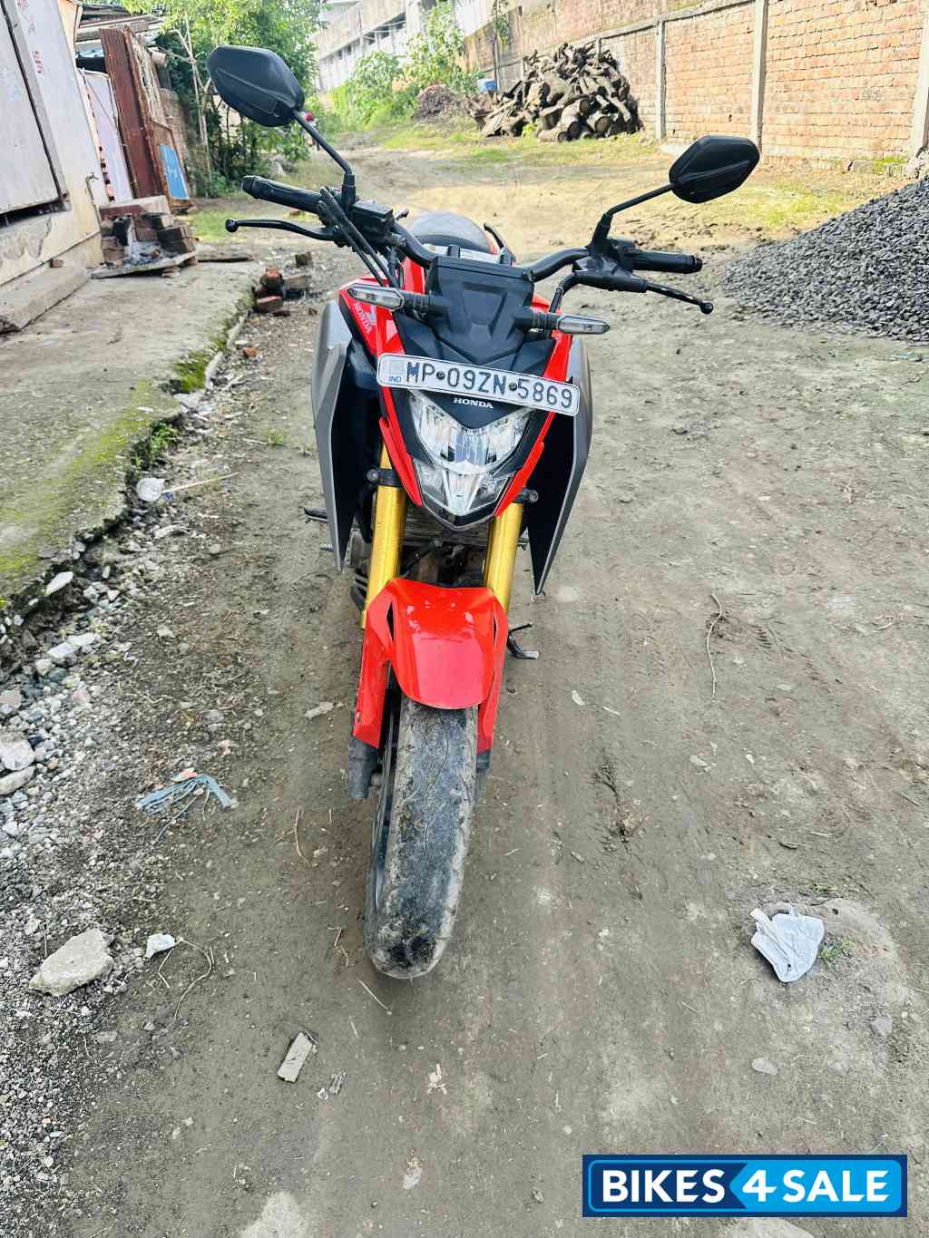 Red Honda CB300F Deluxe