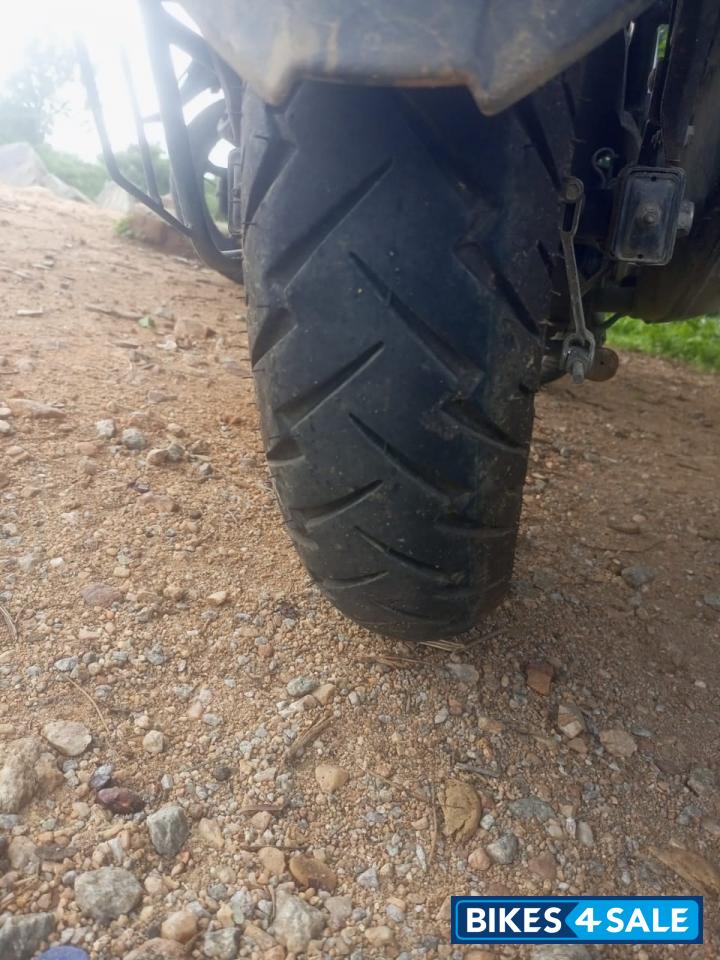 White Hero Xtreme 160R