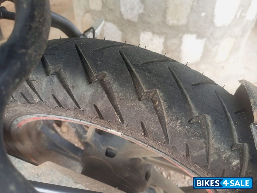 White Hero Xtreme 160R