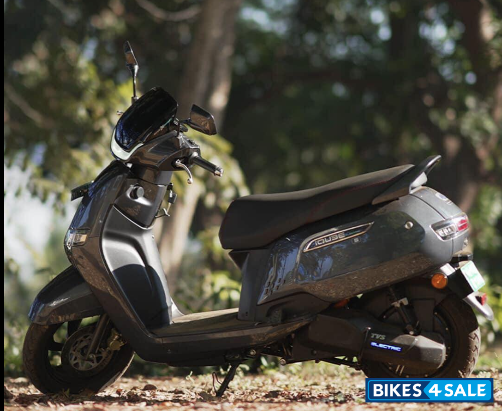 TVS iQube S