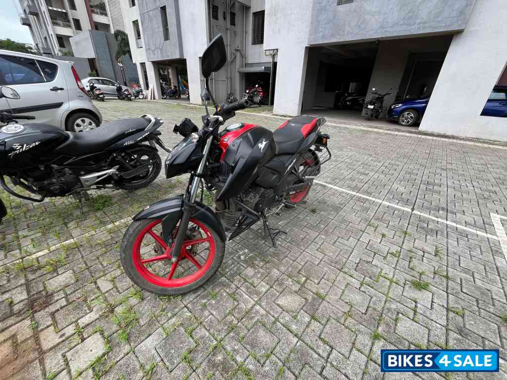 TVS Apache RTR 160 4V Special Edition