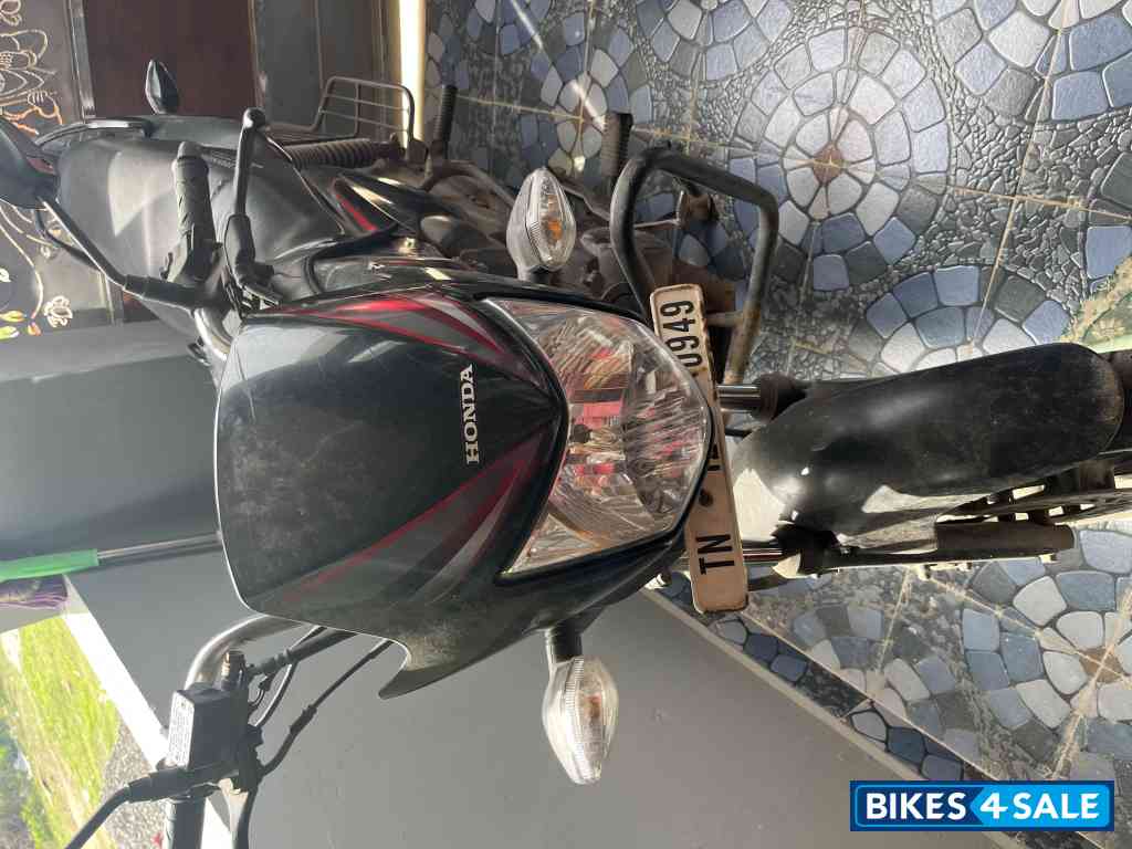 Black Honda Shine 125 Disc