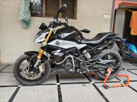 Black BMW G 310 R