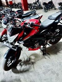 Red Bajaj Pulsar NS 160