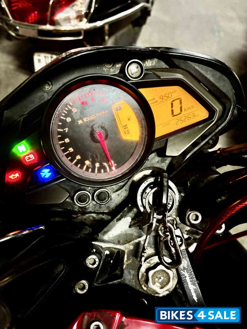 Red Bajaj Pulsar NS 160