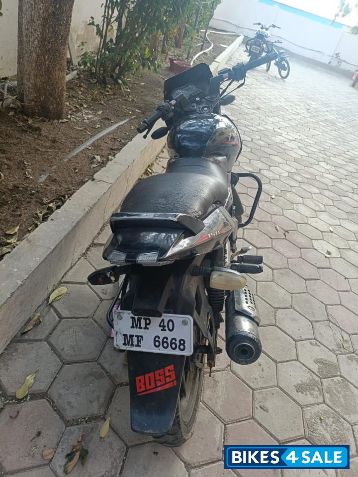 Black Bajaj Pulsar 150 Black Bajaj Pulsar 150