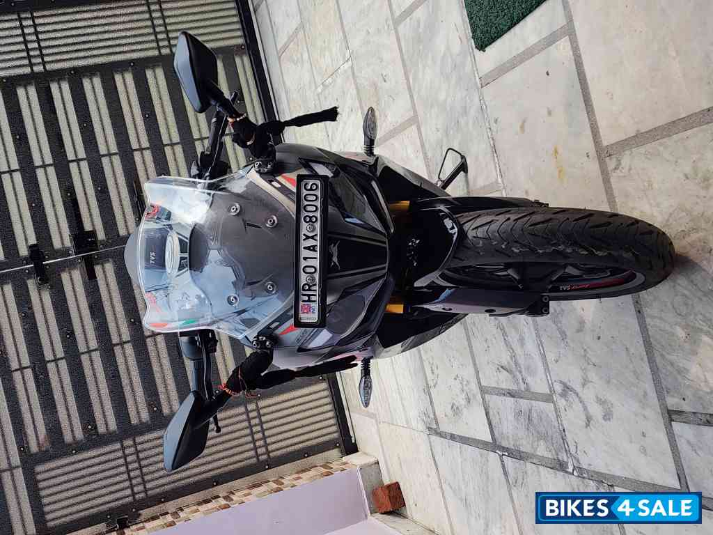 Black TVS Apache RR 310