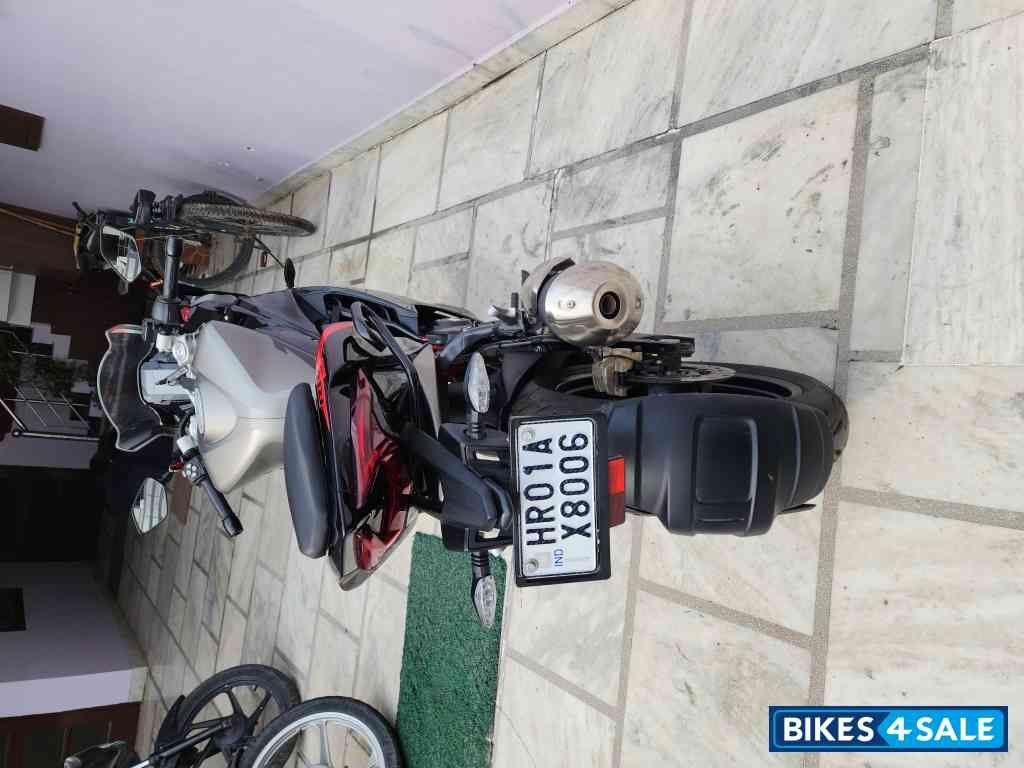 Black TVS Apache RR 310