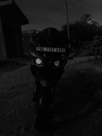 Bajaj Pulsar RS 200 ABS