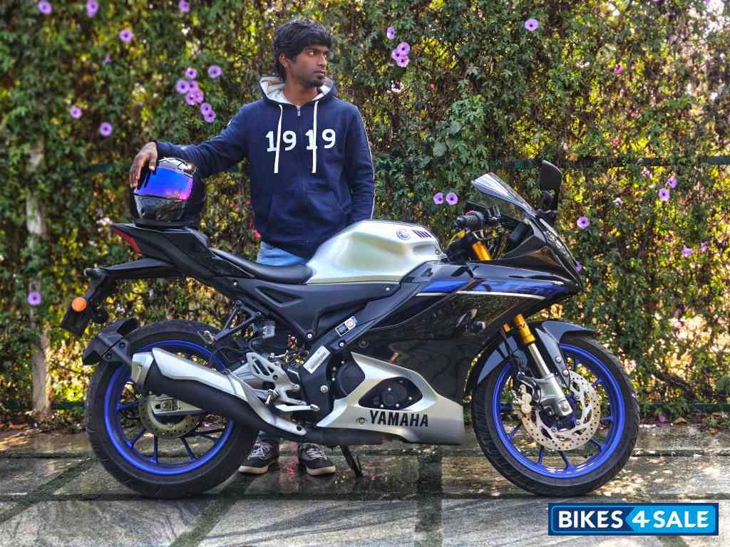Yamaha R15M