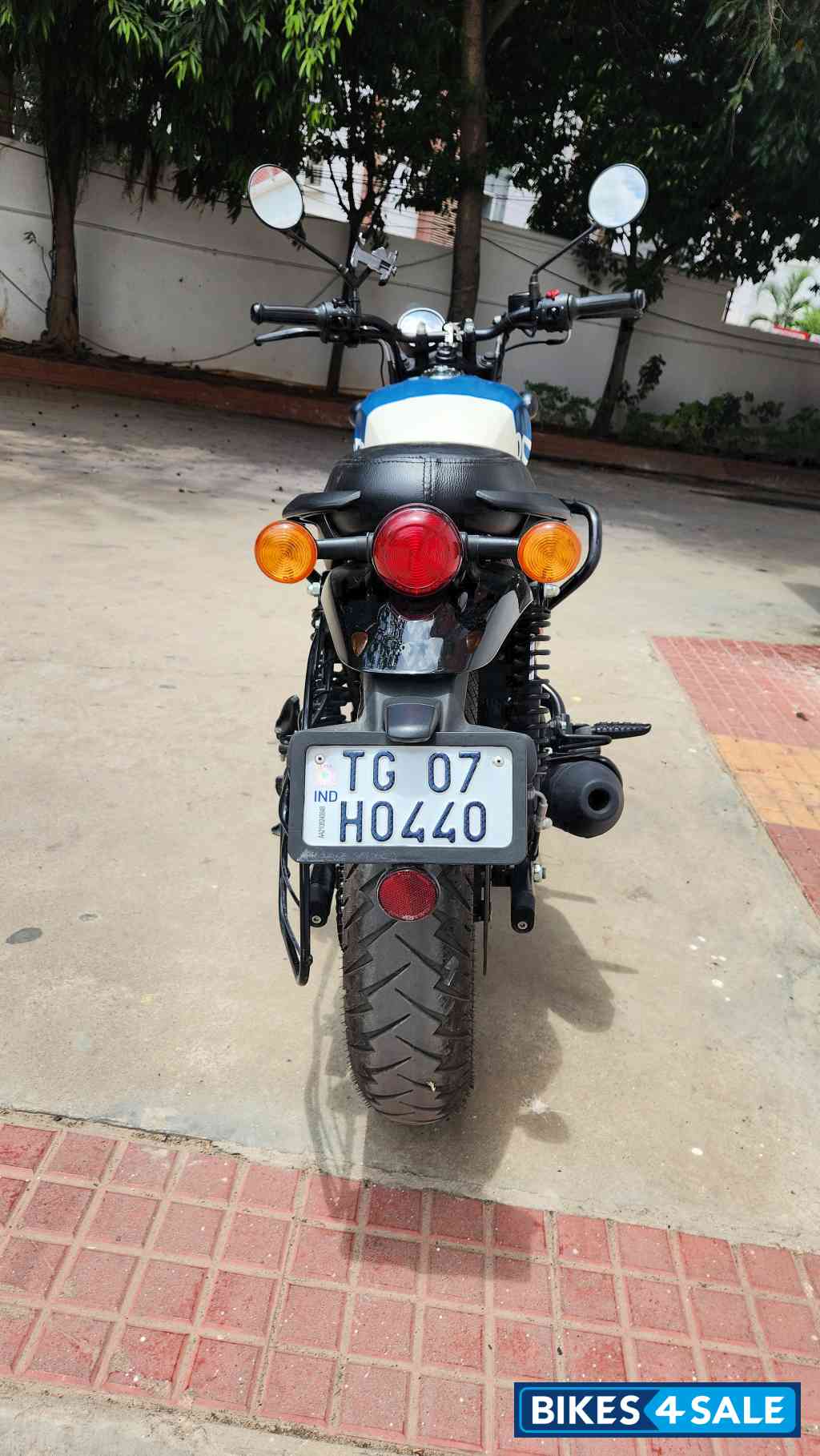 Royal Enfield Hunter 350 Metro