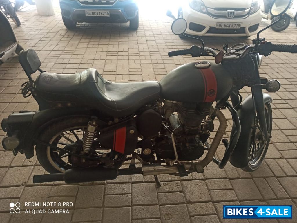 Matt Black Royal Enfield Classic 350