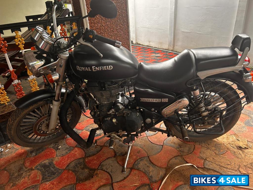 Black Mat Royal Enfield Thunderbird 500