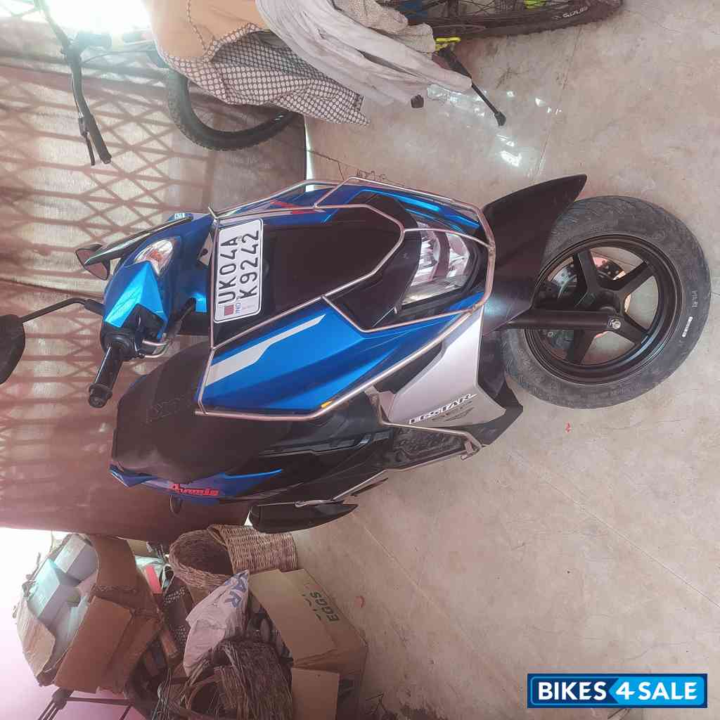 Suzuki Avenis 125 Ride Connect Edition