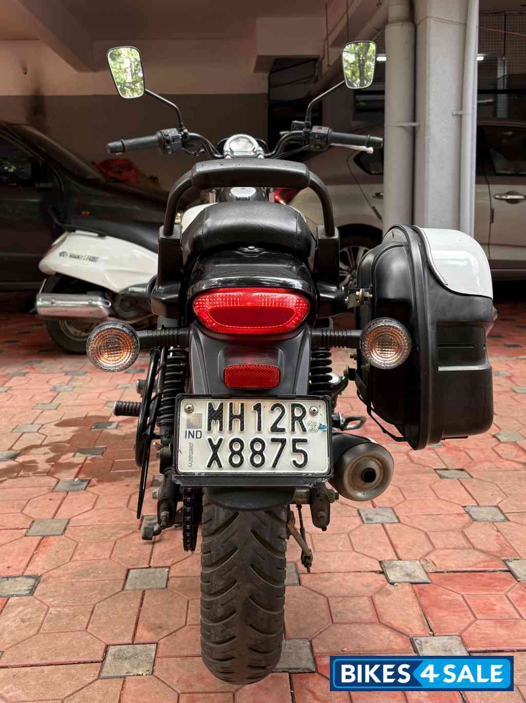 Bajaj Avenger Street 220