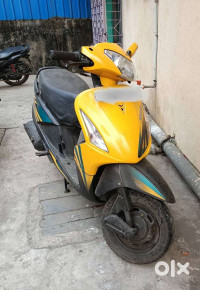 Yeallow Hero Pleasure