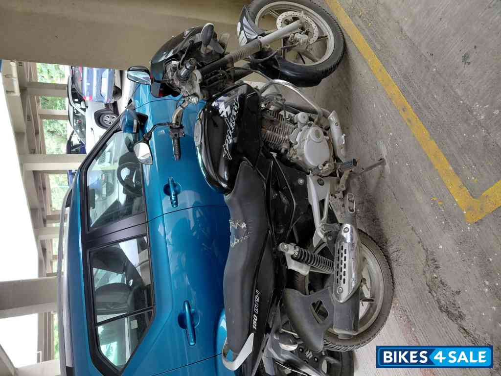 Black Bajaj Pulsar 150