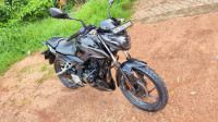 Black Bajaj Pulsar P150 Twin Disc Split Seat