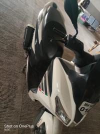 White Aprilia SXR 125