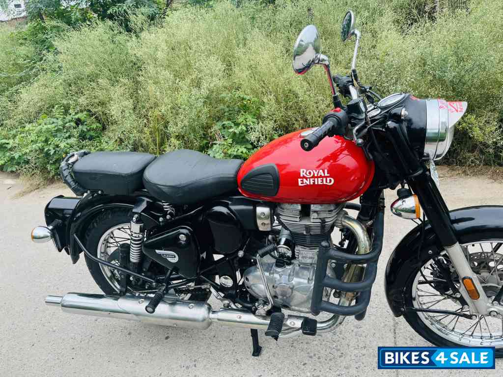 Royal Enfield Classic 350 Redditch Red
