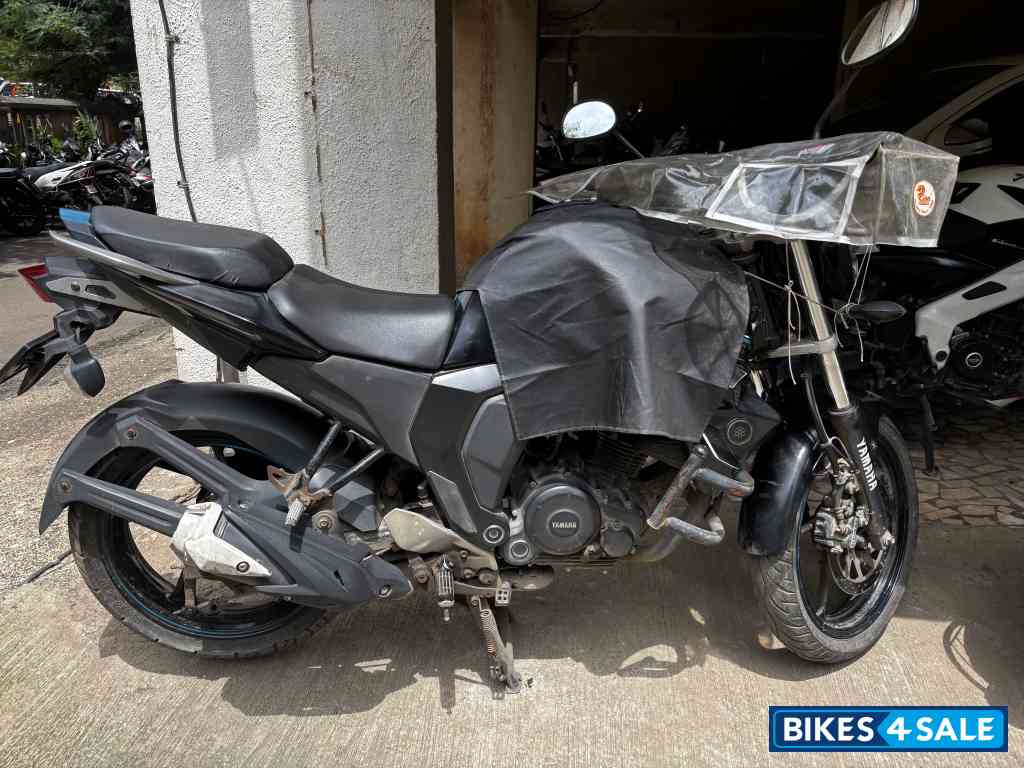 Yamaha FZ FI V2