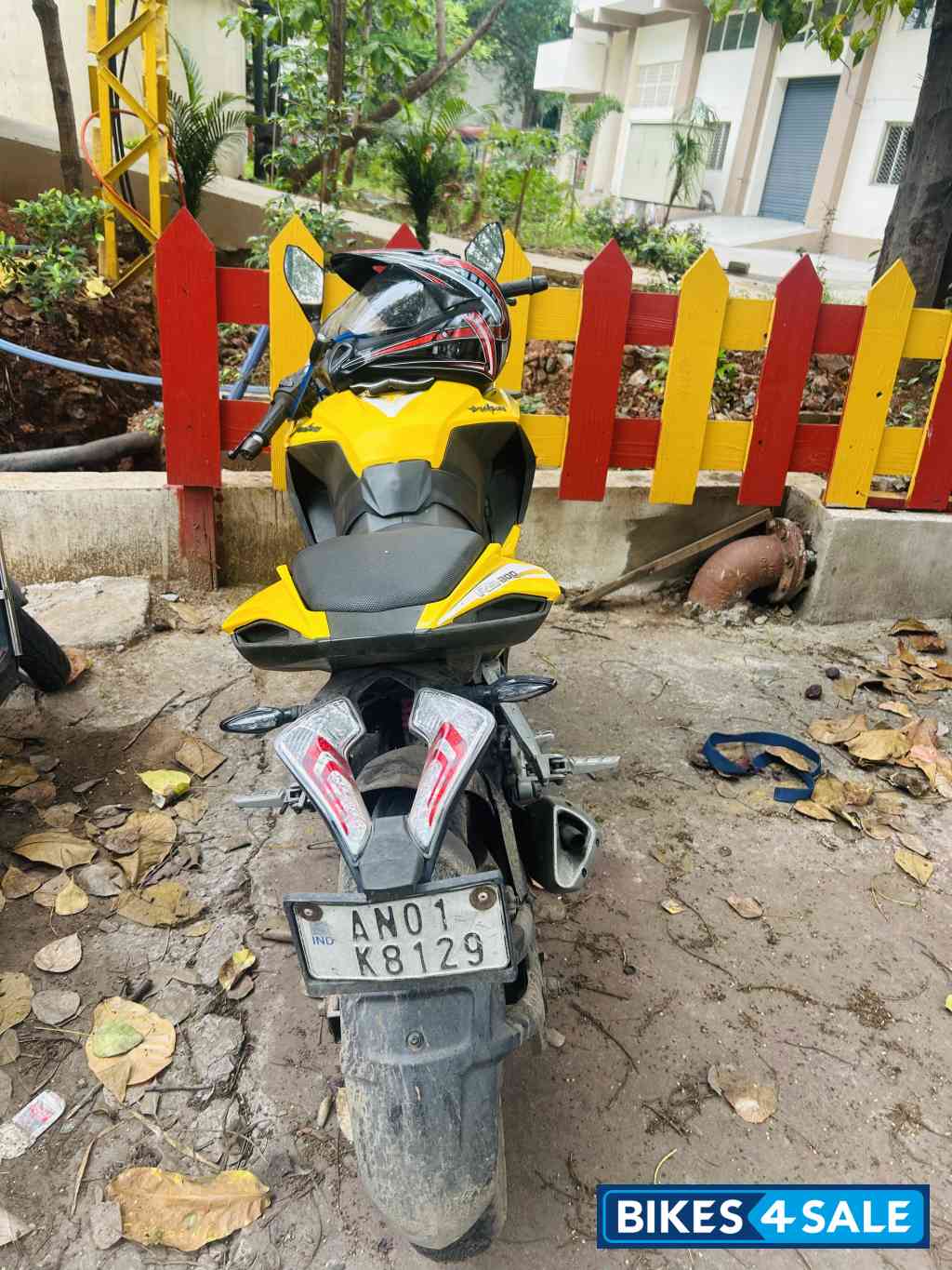 Bajaj Pulsar RS 200
