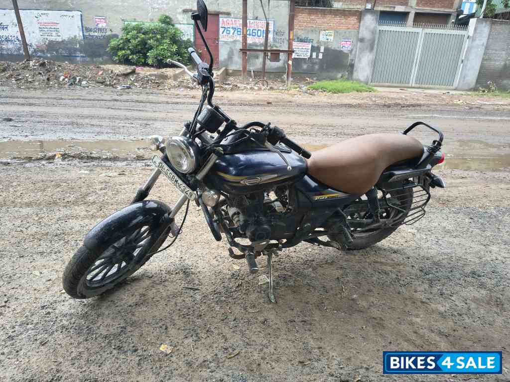 Bajaj Avenger Street 150