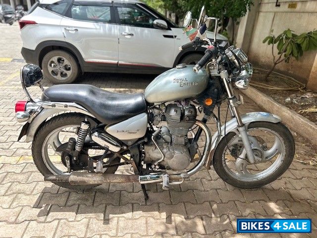 Silver Royal Enfield Thunderbird TwinSpark 350