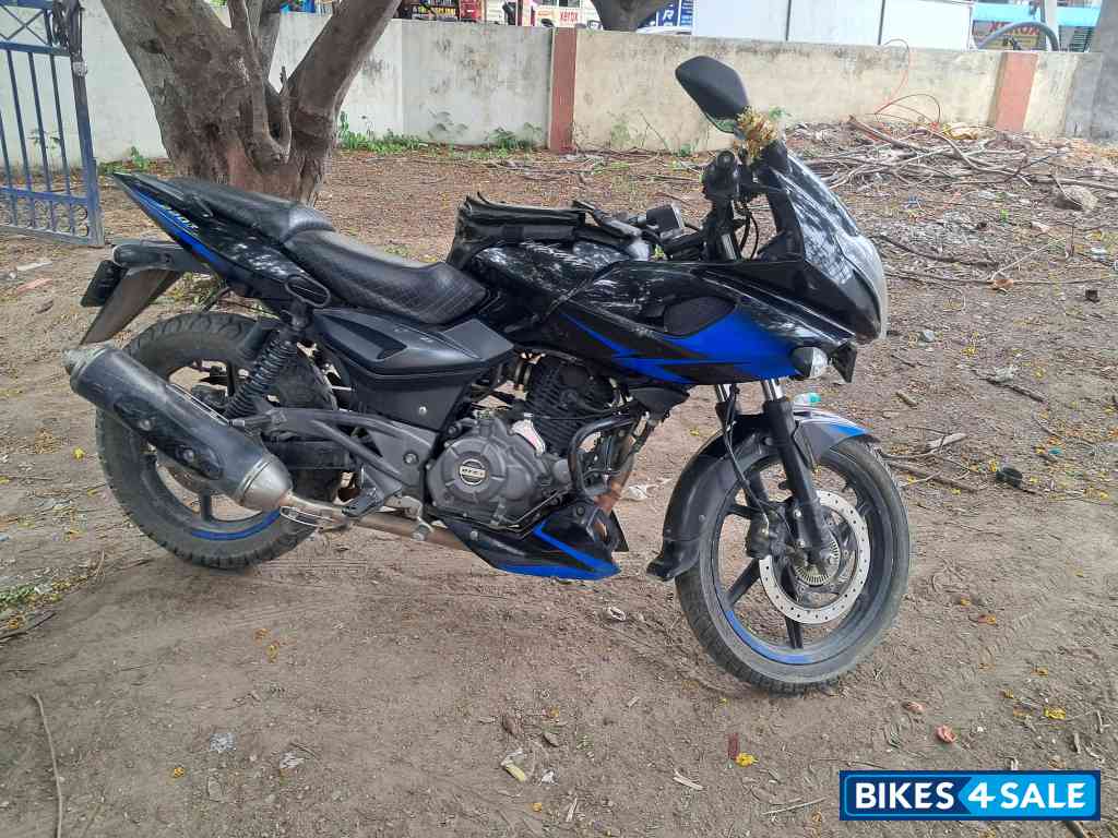 Bajaj Pulsar 220 DTSFi