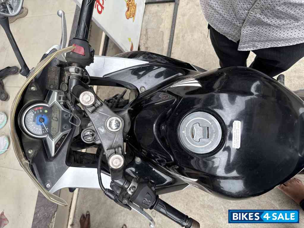 Black Honda CBR 250R ABS