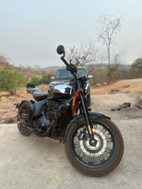 Jawa 42 Bobber Black Mirror 2024 Model