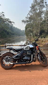 Chrome Black Jawa 42 Bobber Black Mirror