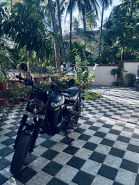 Royal Enfield Hunter 350 Metro