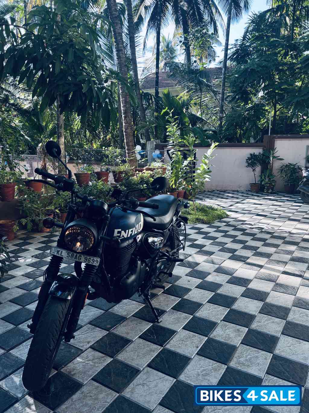 Royal Enfield Hunter 350 Metro