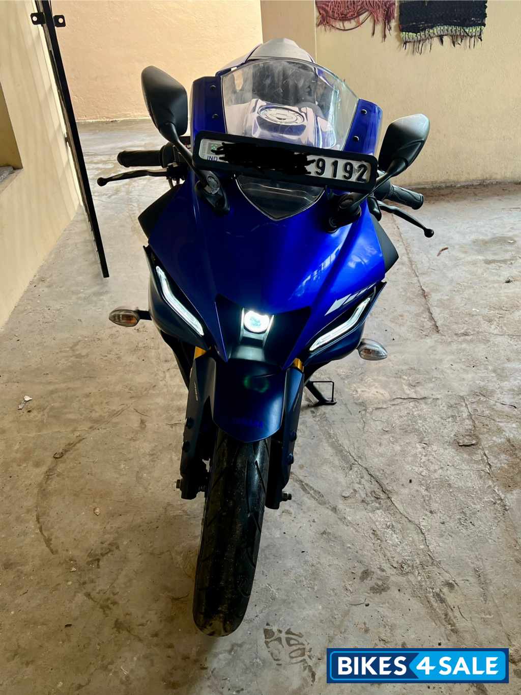 Yamaha R15 V4