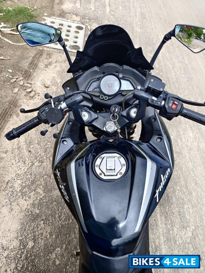 Graphite Black Bajaj Pulsar RS 200 ABS