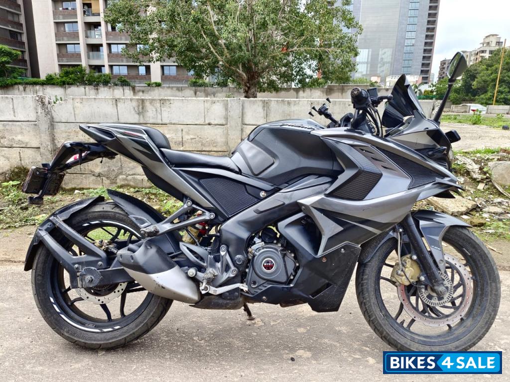 Graphite Black Bajaj Pulsar RS 200 ABS