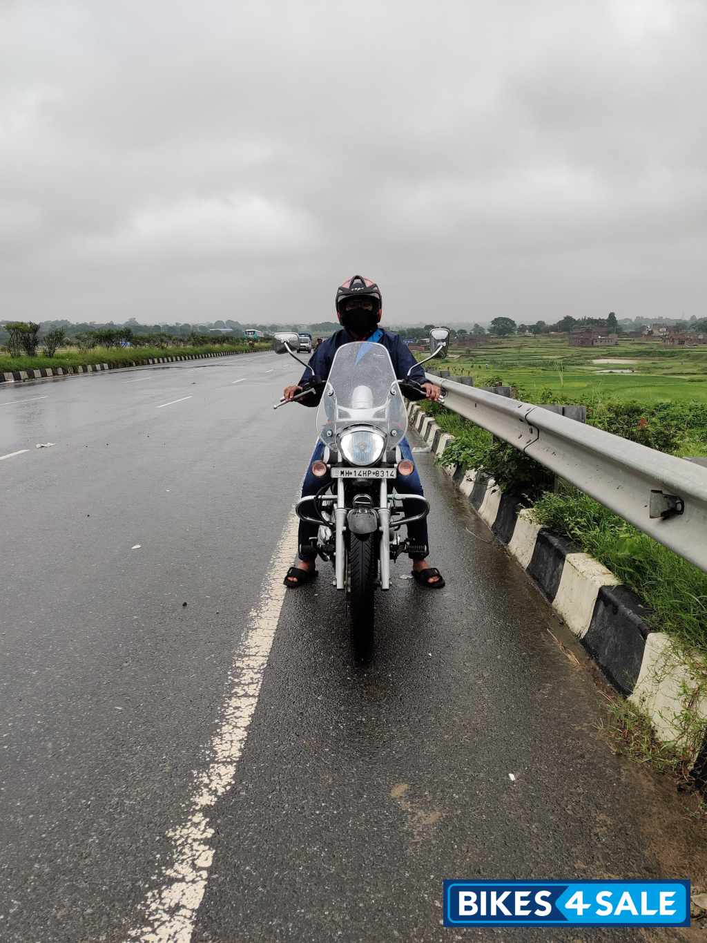Bajaj Avenger Cruise 220 Bajaj Avenger Cruise 220
